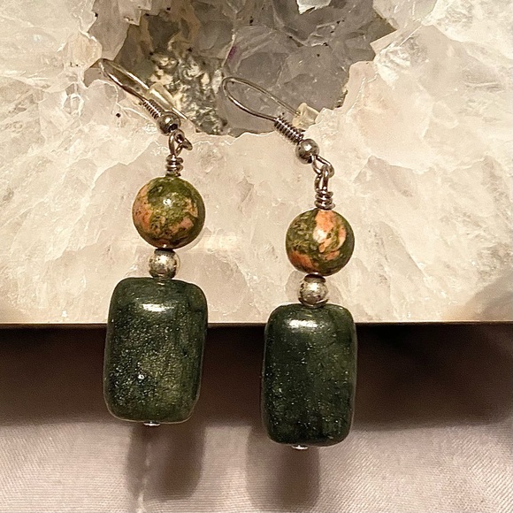 Designs By Janelle-Handmade Silver Wire Jewelry Moss Jade Bracelet with Earrings - Picture 8 of 13